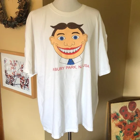 TILLY iconic ASBURY PARK, NJ, USA Character Size 2X Boardwalk Icon Beach Seaside - Picture 2 of 13